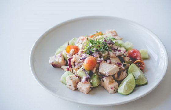 低脂健身食谱：酸奶鸡胸肉料理